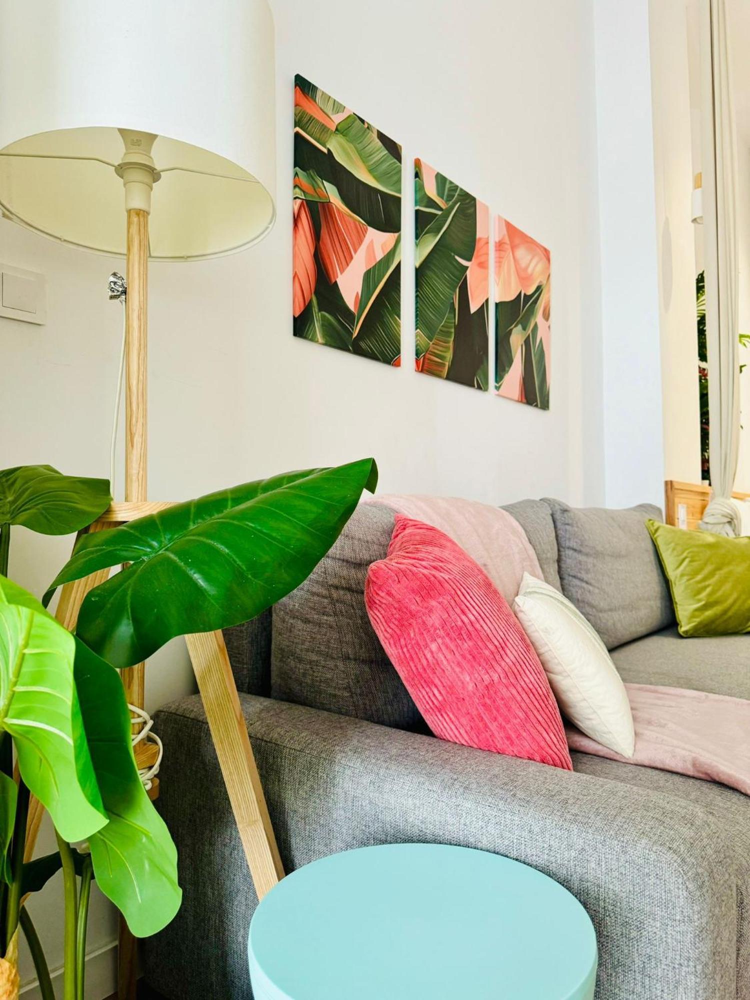 & Cozy Flat Close The Appartamento Valenza