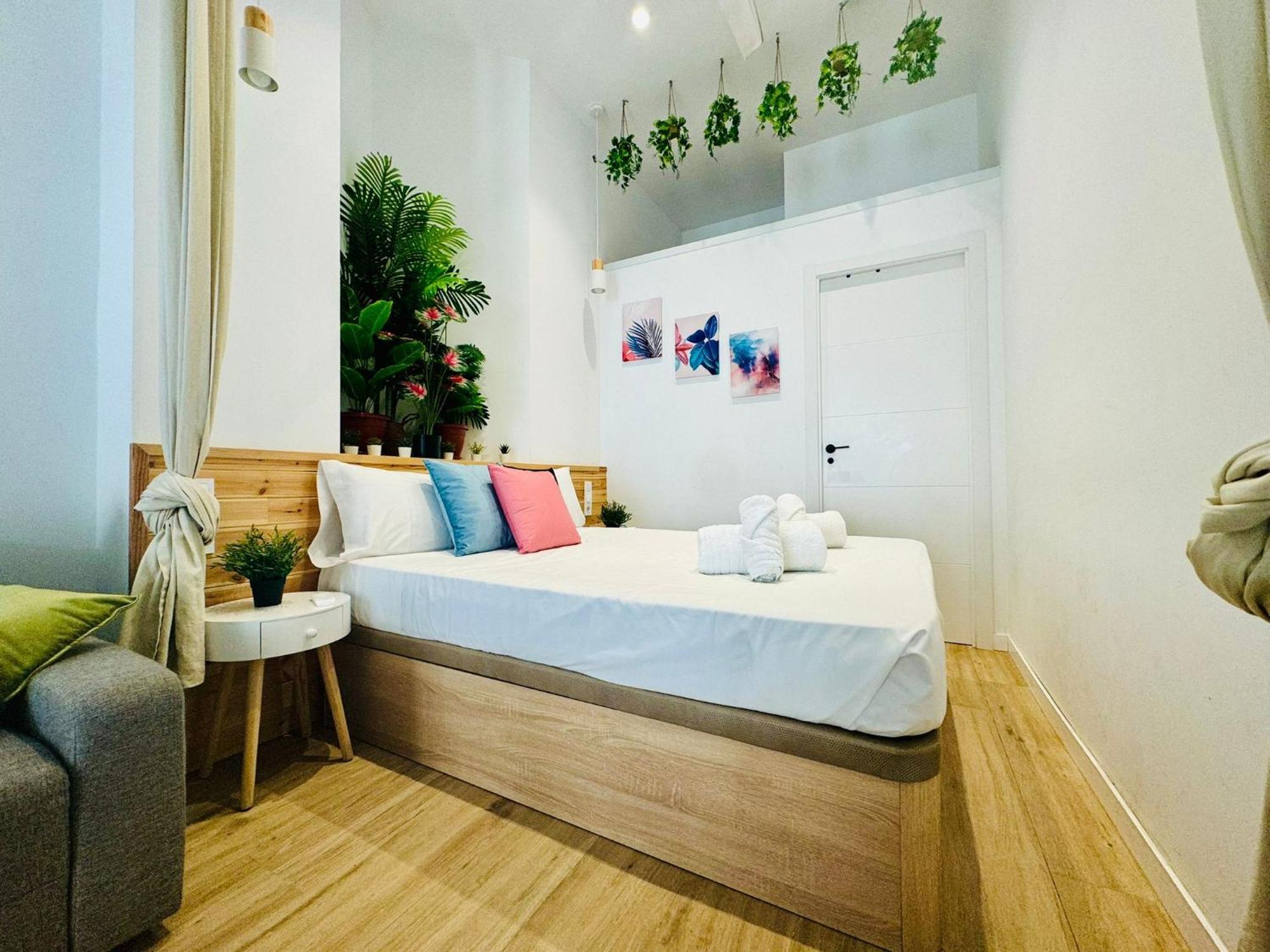 & Cozy Flat Close The * Valenza